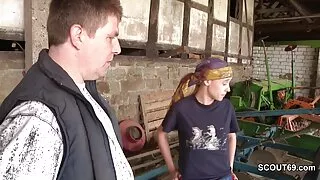 Африканський чоловік зателефонував другові, щоб порно в селі зняти Аматорський секс з товстою жінкою
