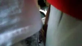 Худа пп орно блондинка красується у взутті і показує себе