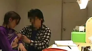 Грудаста красуня порно відео целок трахкає з мачо