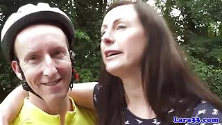 Молода худа сестра і брат порно віп тренуються трахатися в спальні